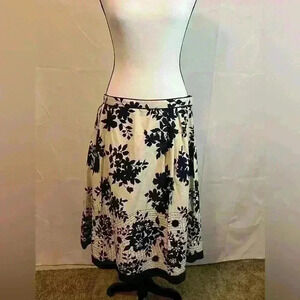 Coldwater Creek Beautiful 100% Cotton Beige Navy Floral‎ Skirt Womens Size P L